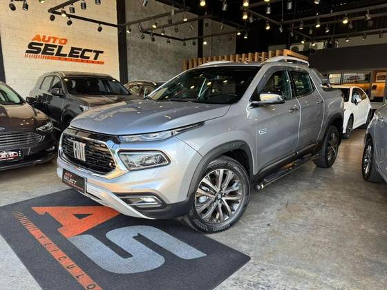 FIAT TORO 2.0 16V TURBO DIESEL RANCH 4WD AT9 FIAT TORO 2.0 16V TURBO DIESEL RANCH 4WD AT9